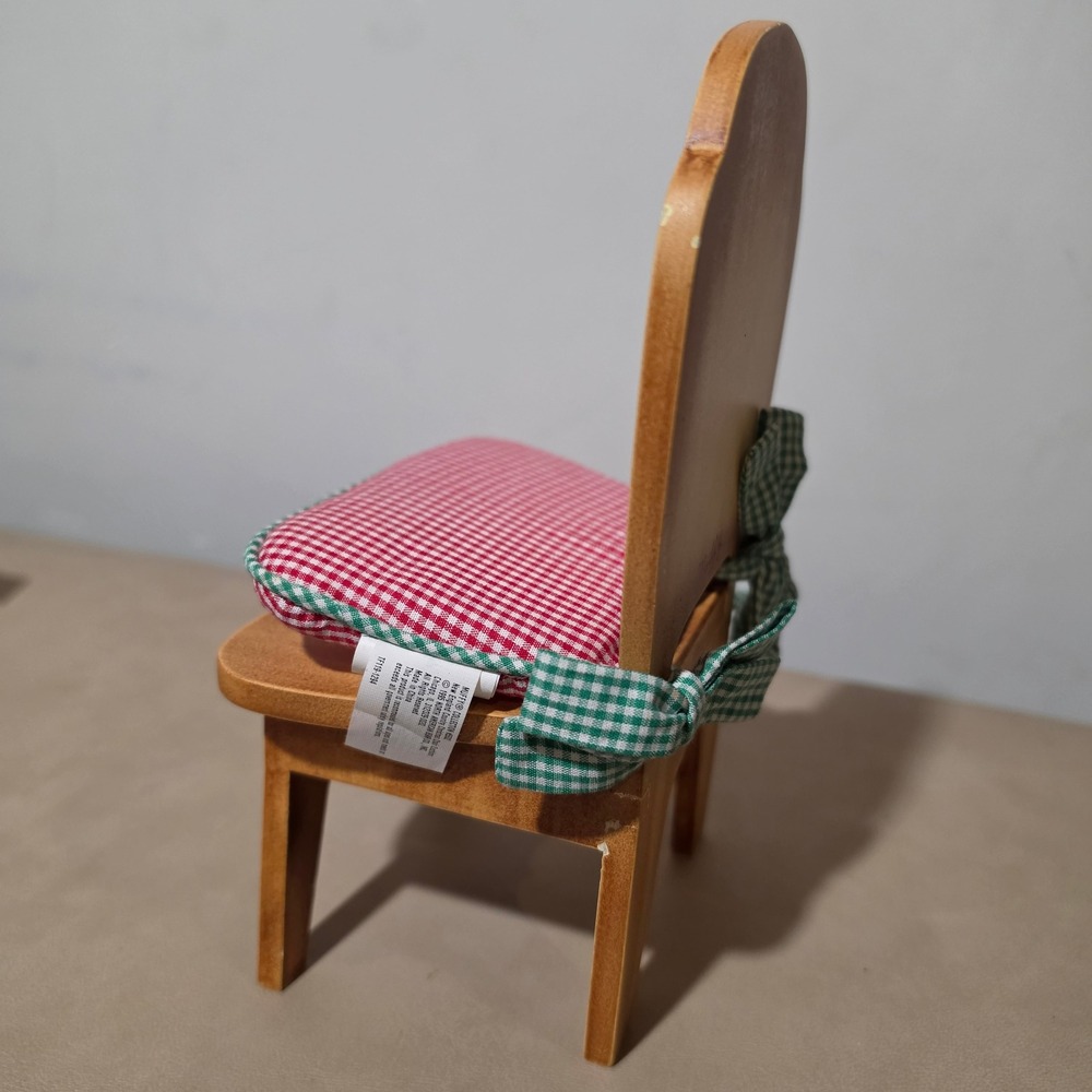 North American Bear Co Muffy VanderBear Wooden Chair Berry Wreath Cushion 1995 - Picture 5 of 12